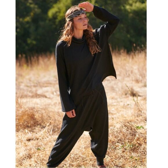 FP Movement Can’t Handle This Turtleneck Top XS - Picture 3 of 12